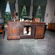 JFK’s daughter Caroline and niece Kerry, playing under the president’s desk. (Photo: Harold Sellers/Public domain)